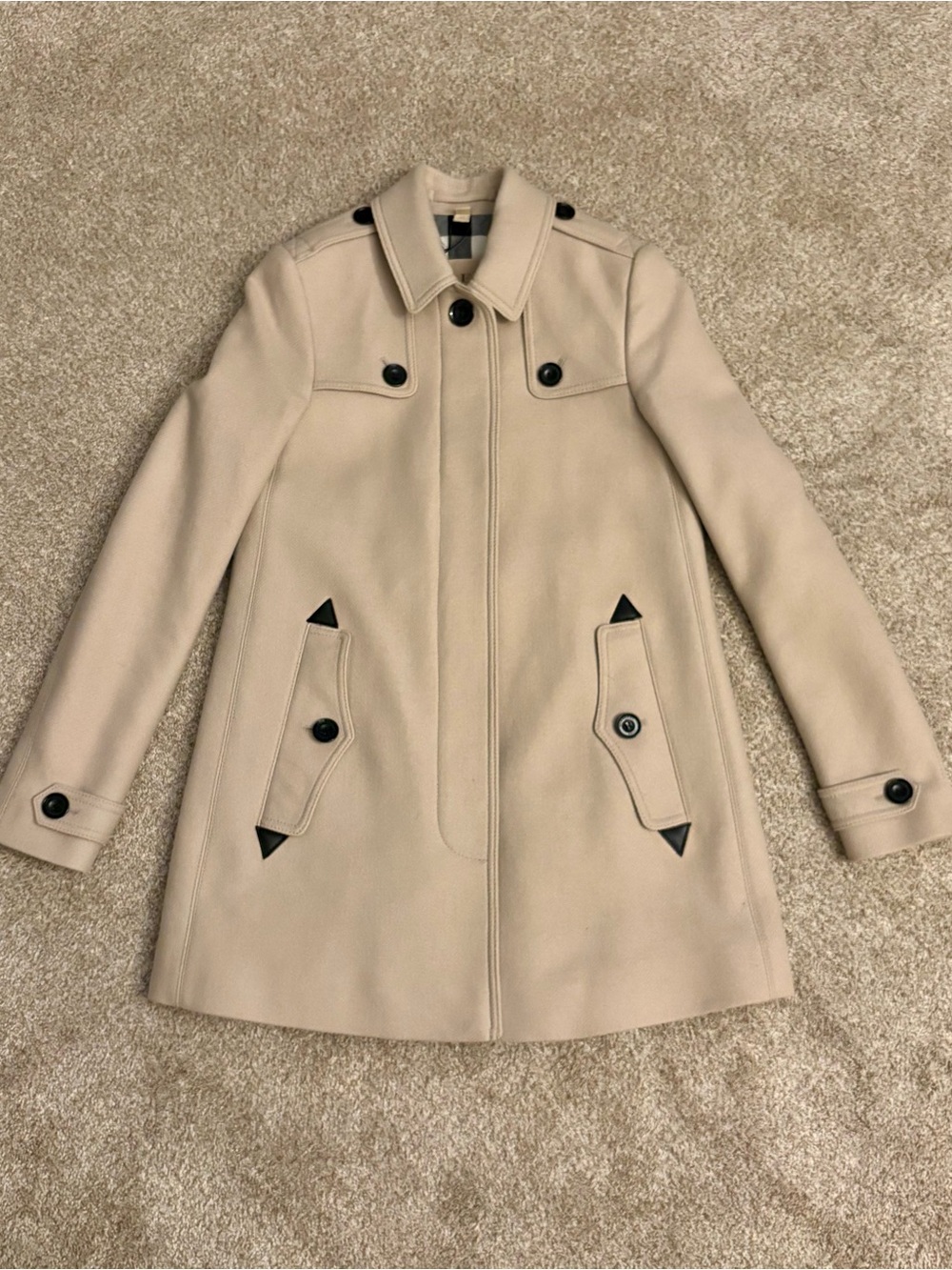 Burberry NWT Wool Blend Short Coat Detachable Quilted Liner Bag
Cream UK 4 US 2 - Picture 1 of 10